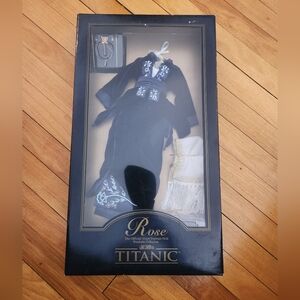 Franklin Mint Rose From Titanic Official Wardrobe Collection